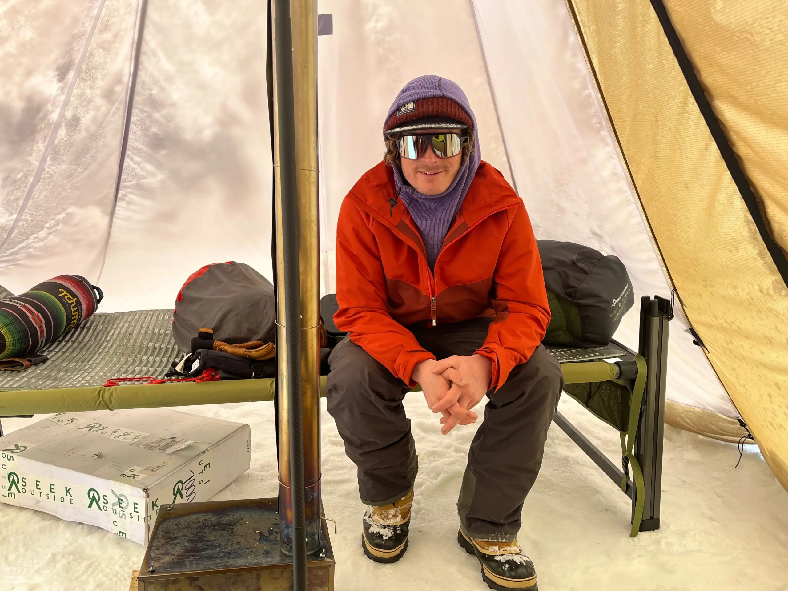 Oros Gambit worn by Will inside a tent