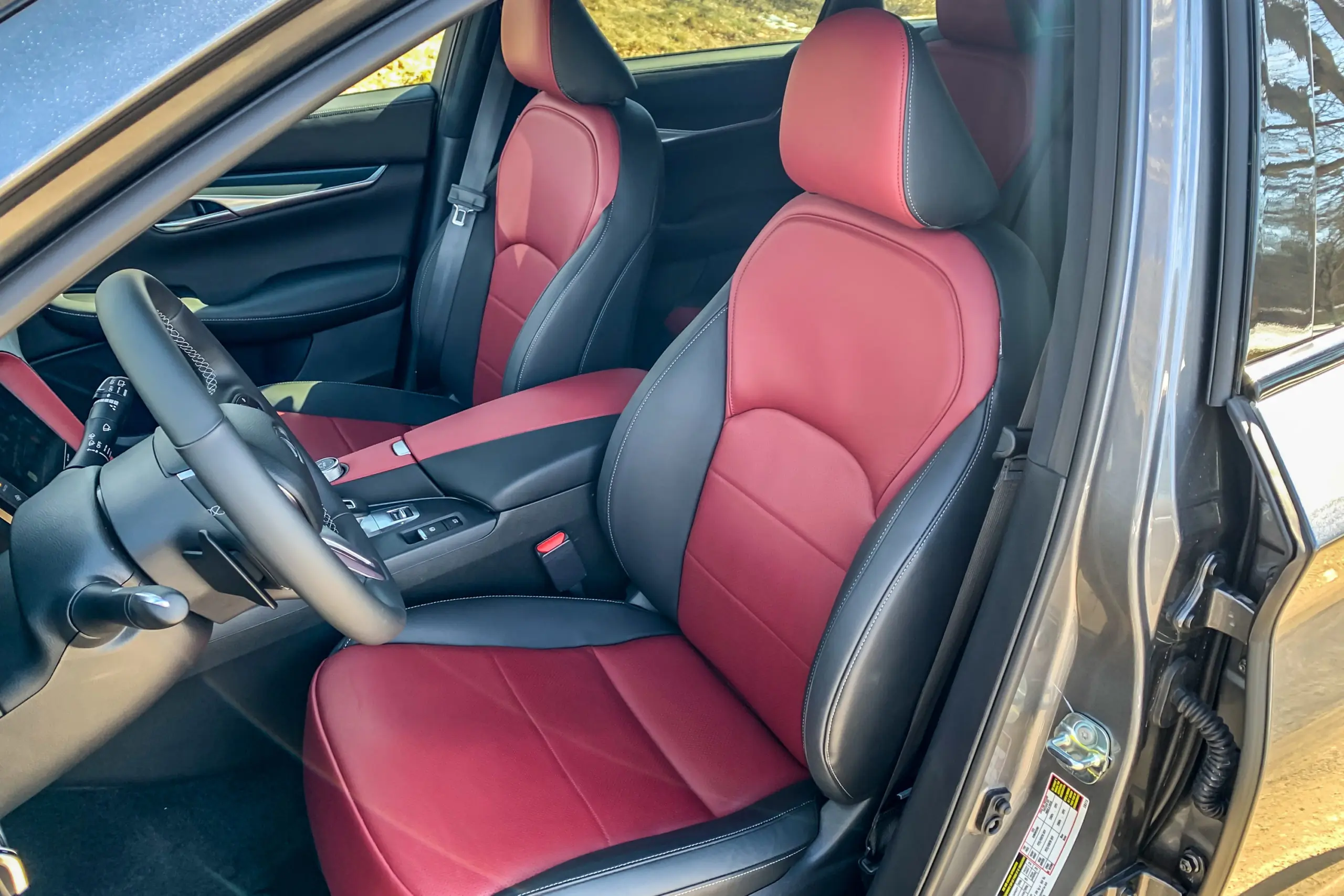 2023 Infiniti QX50 Sport Review interior front seats