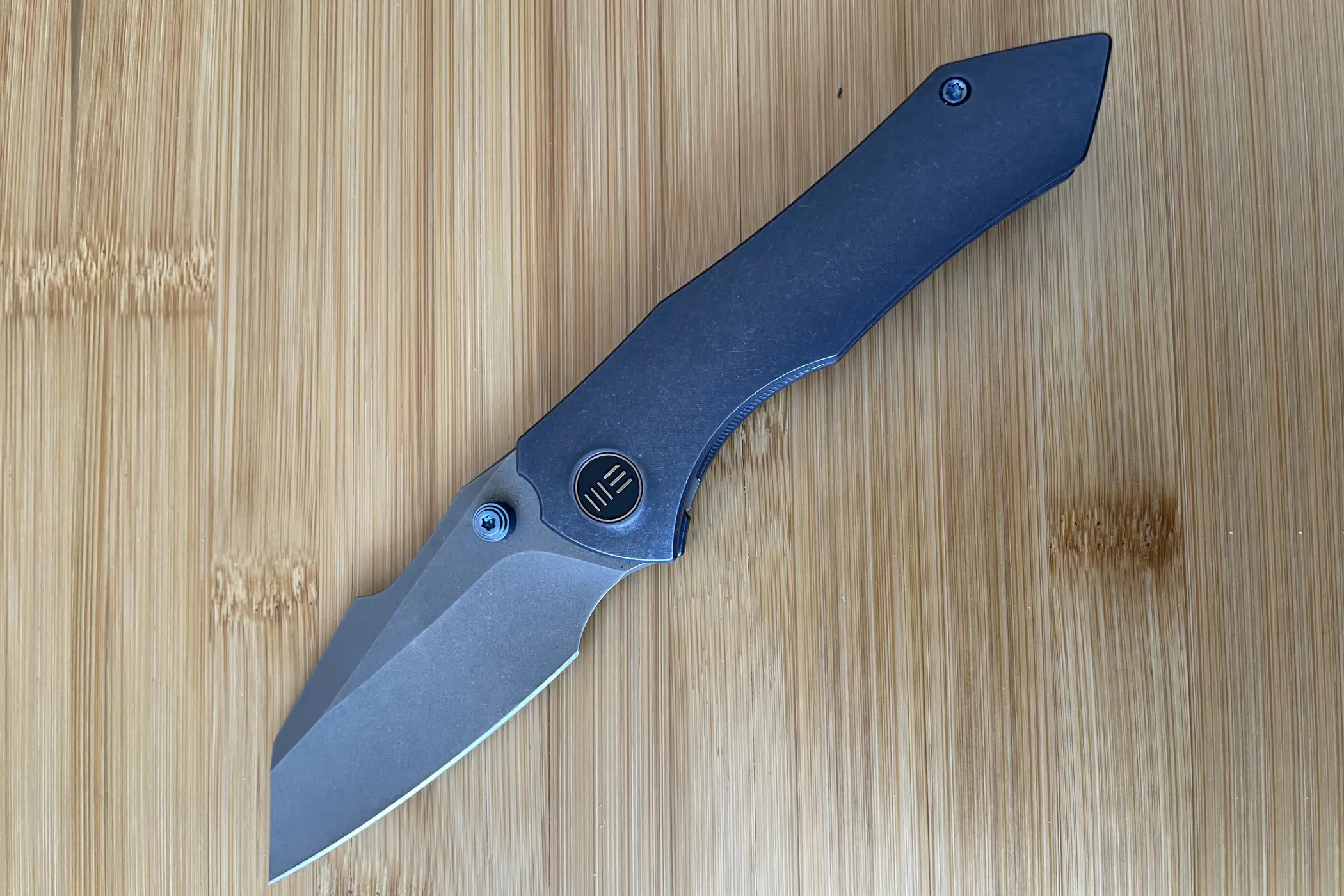 We Knife Co. High-Fin