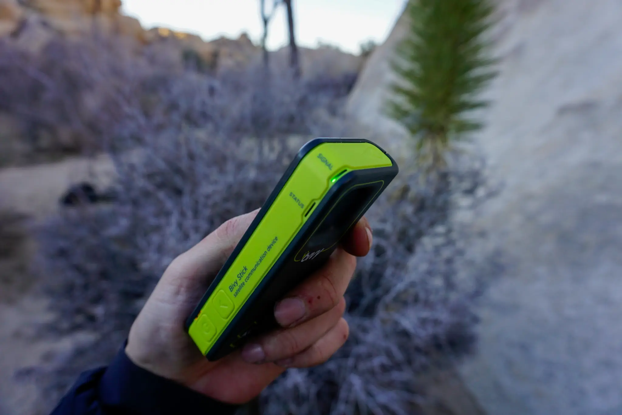 Bivy-Stick-Searching-for-Satellite-Conection-1