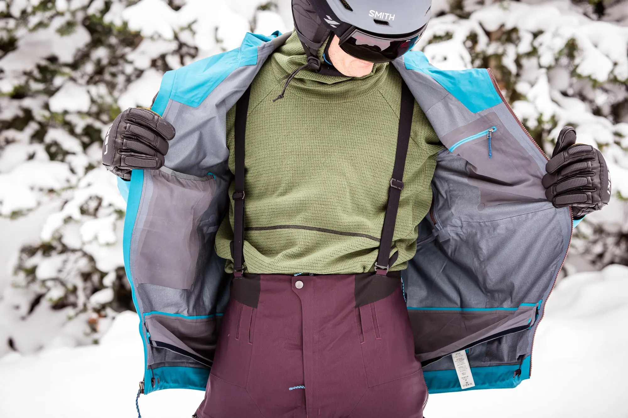 スノーボード patagonia Men's Untracked Jacket Bibs Patagonia Men's Untracked Bibs Review: Bombproof, Flashy