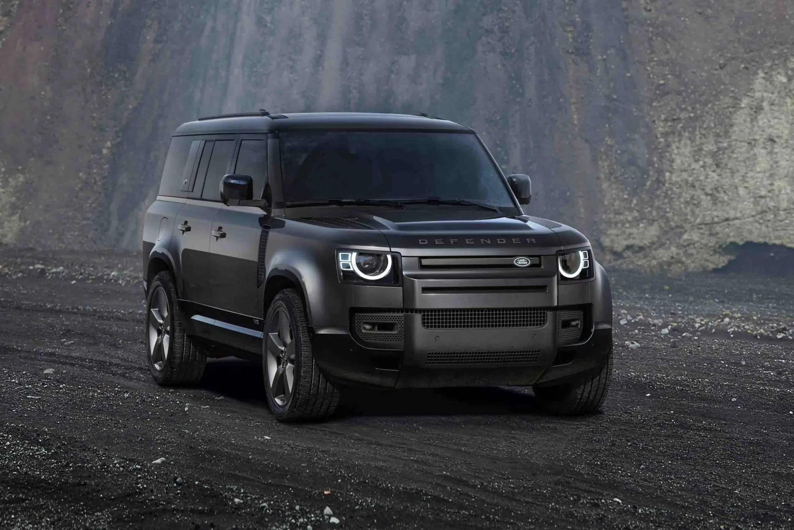 2024 Land Rover Defender 130 V8