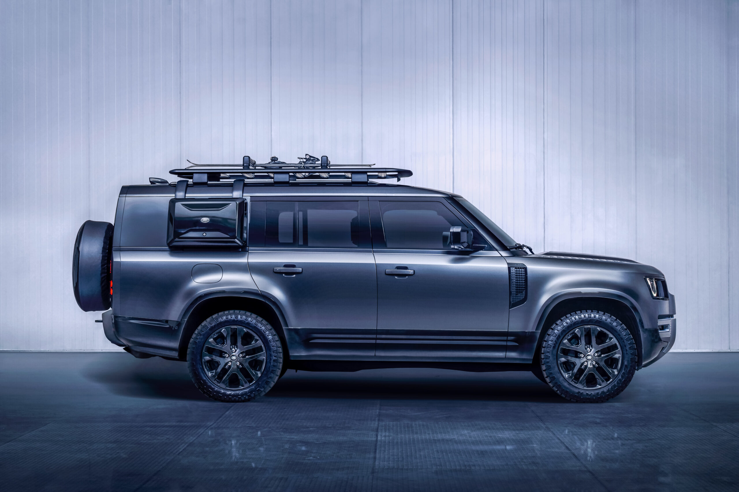 2024 Land Rover Defender 130 Outbound