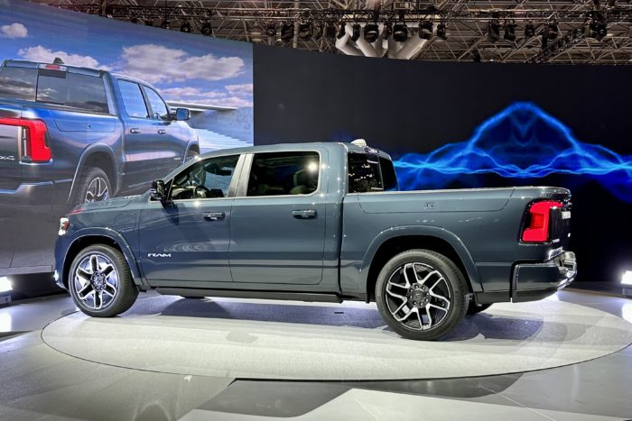 2025 Ram 1500 REV