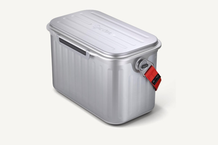 External Dimensions: W 19.4”, H 12.6”, D 11.6” without handle Internal Dimensions: 24.3 Quarts / 5 Gallons / 36 beverage cans Weight: 12.3 pounds First-Edition MSRP: $500