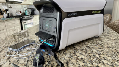 ‘Turbo-Boosting’ Power Station Stacks for Extra Juice: emoose Giga X1500 Power Station Review