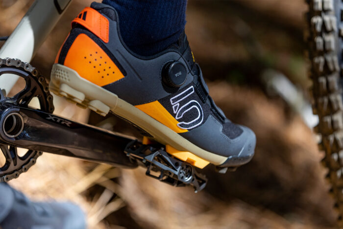 The Kestral BOA clipped in to a pedal