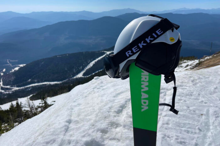 Augmented-Reality Ski Goggles Show Speed, Altitude, and More: Rekkie Smart Goggle Review