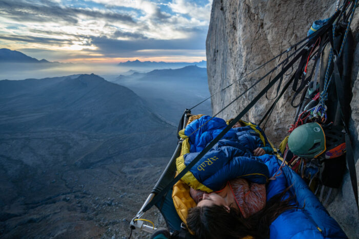 bronwyn hodgins relaxing on a portaledge on el gavilan