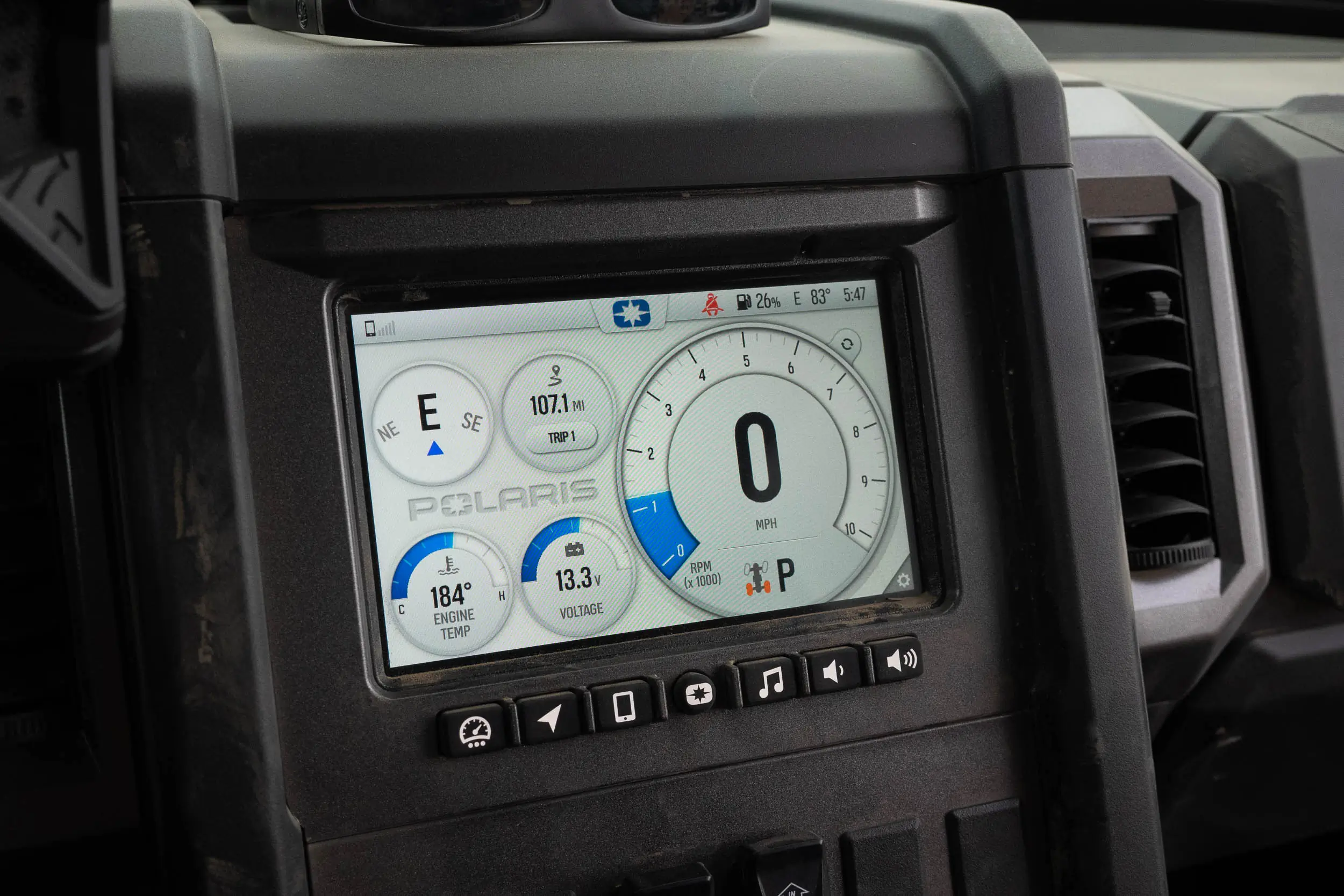 7-inch color display; (photo/Derek Mau)