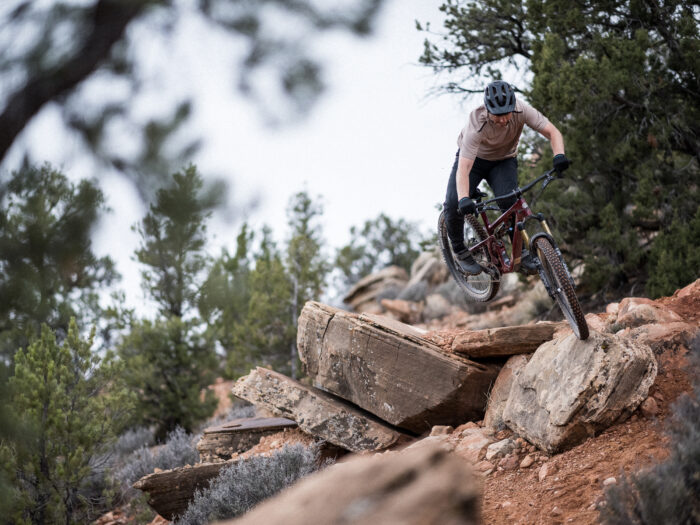 Yeti SB135 airing it out over rocks