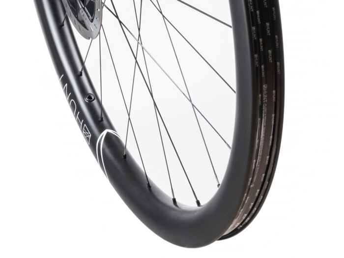 HUNT 42 Limitless Gravel Disc Aero wheel spoke bed