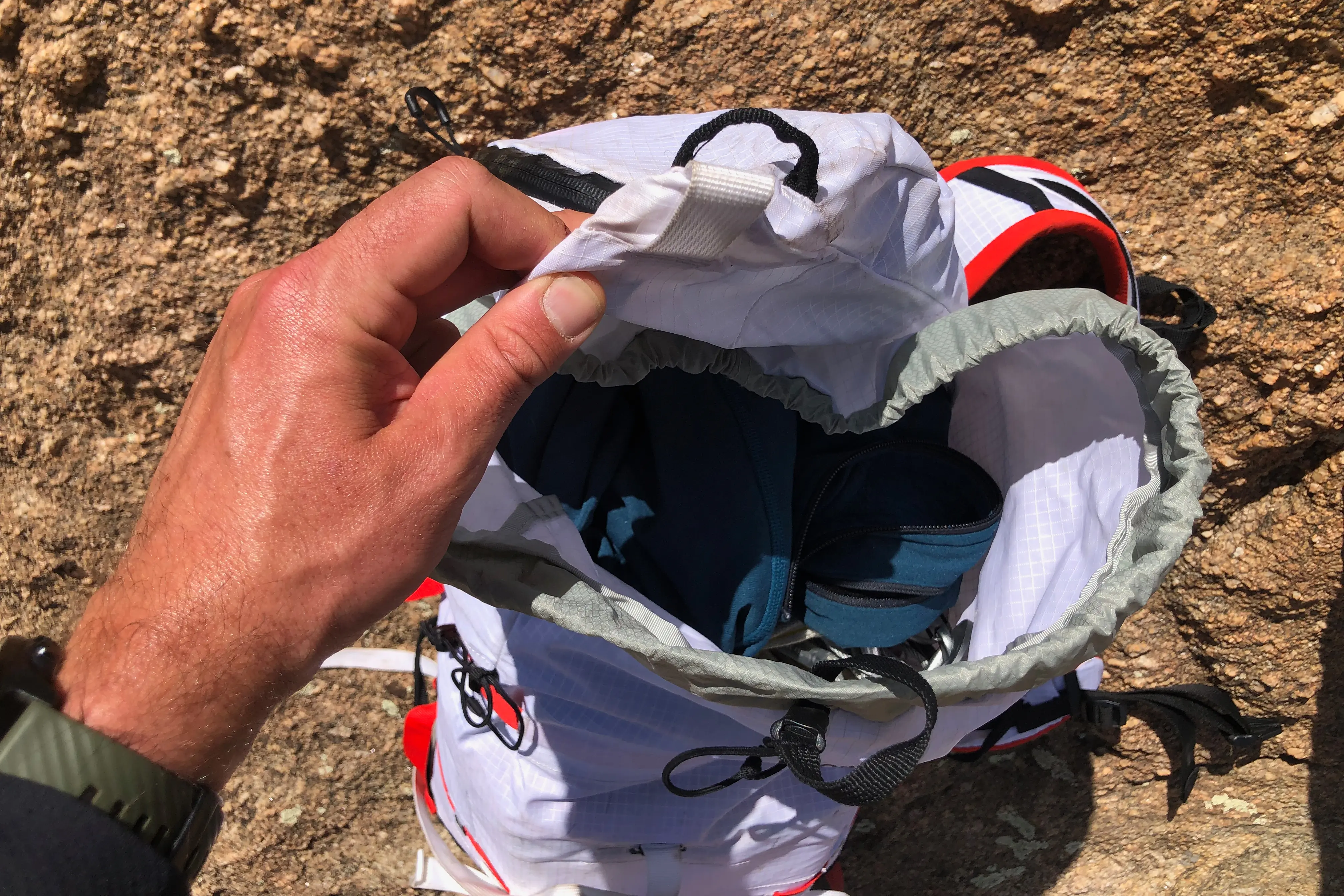 ★THE NORTH FACE☆PHANTOM 38 NM2TR81 Translucent' Mountain Pack for All-Season Action: The North