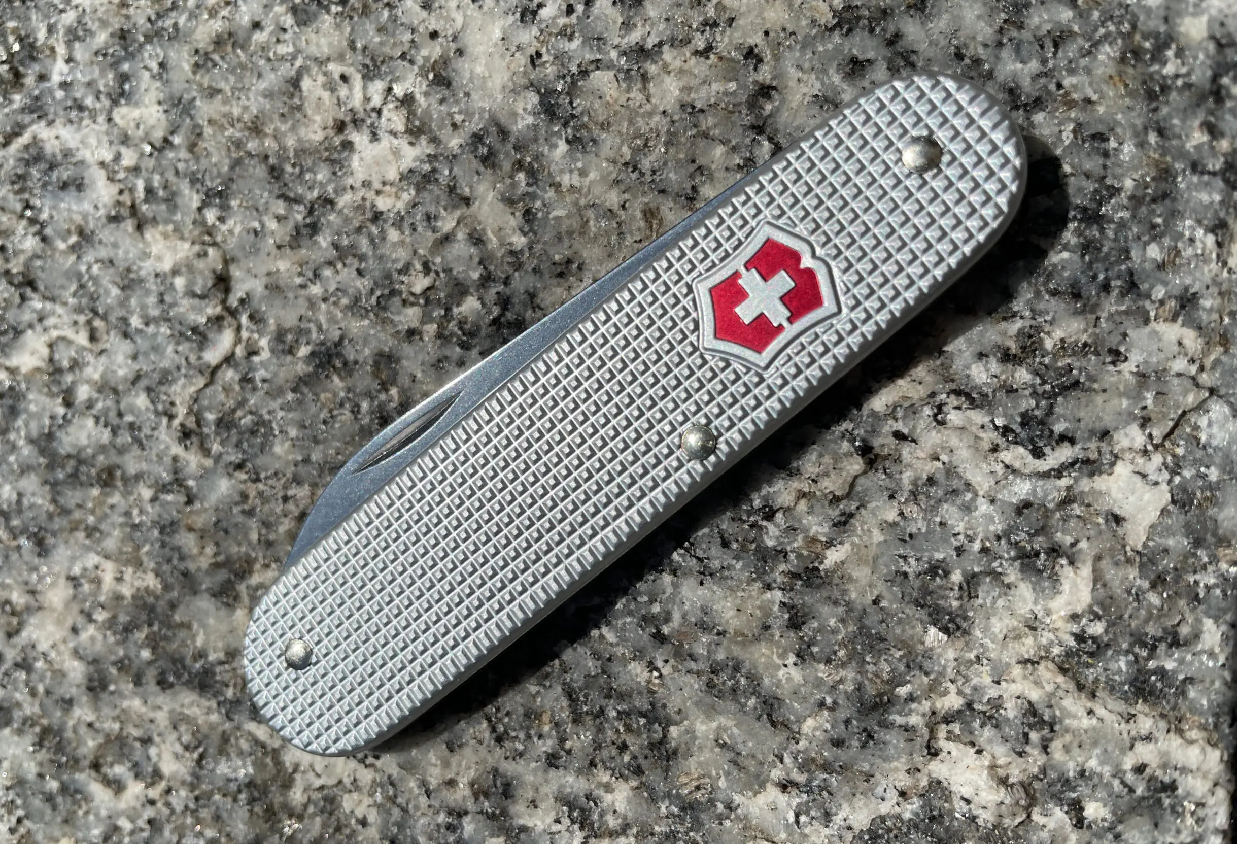 Victorinox Alox Bantam Review: The EDC Everyone Should Own