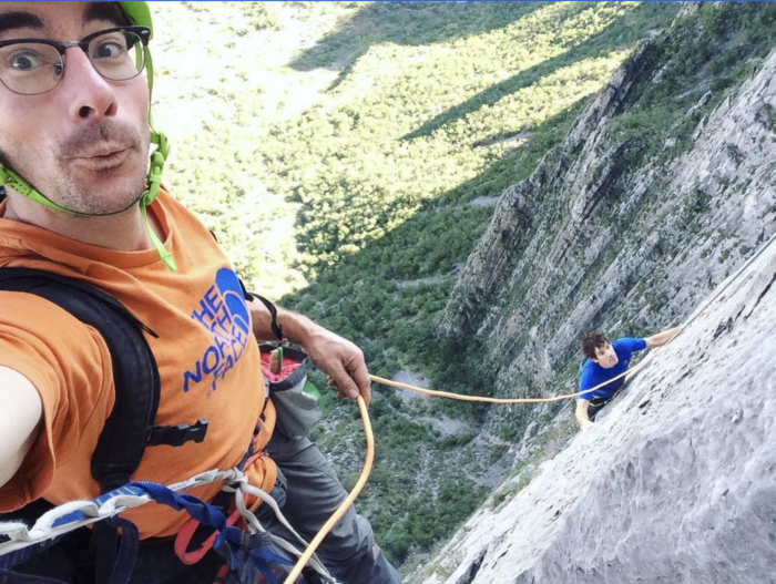 cedar wright belays alex honnold in mexico