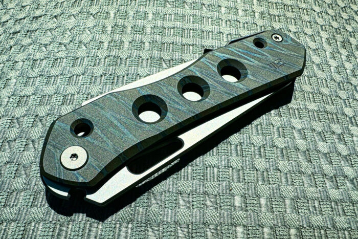 Everything About This Blade Is Weird, and That’s Why It Works: WE Knife ‘Vision R’ Review