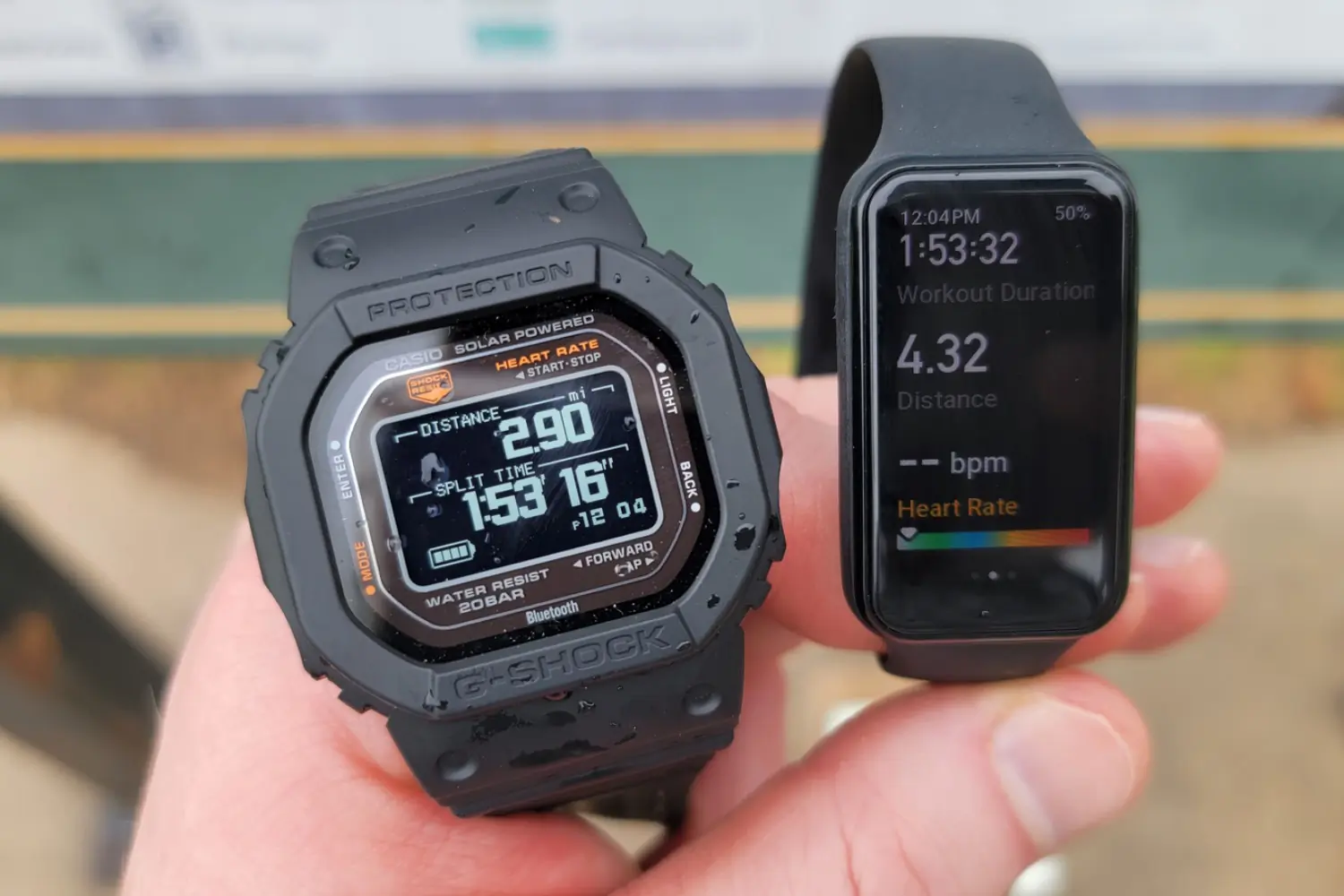 DW-H5600 and Amazfit Band 7 Comparison