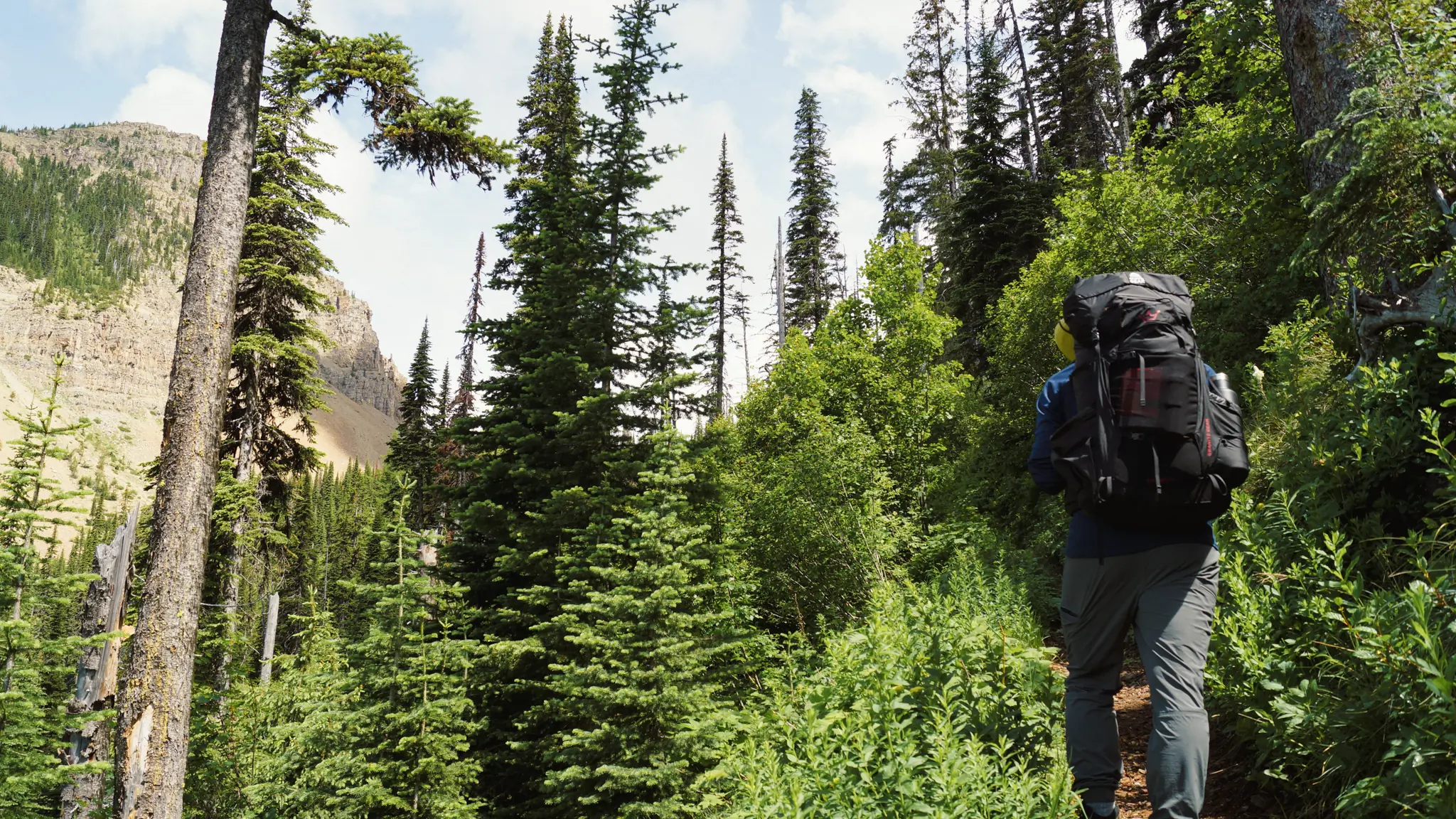 Testing the RightOnTrek backpacking gear rental system