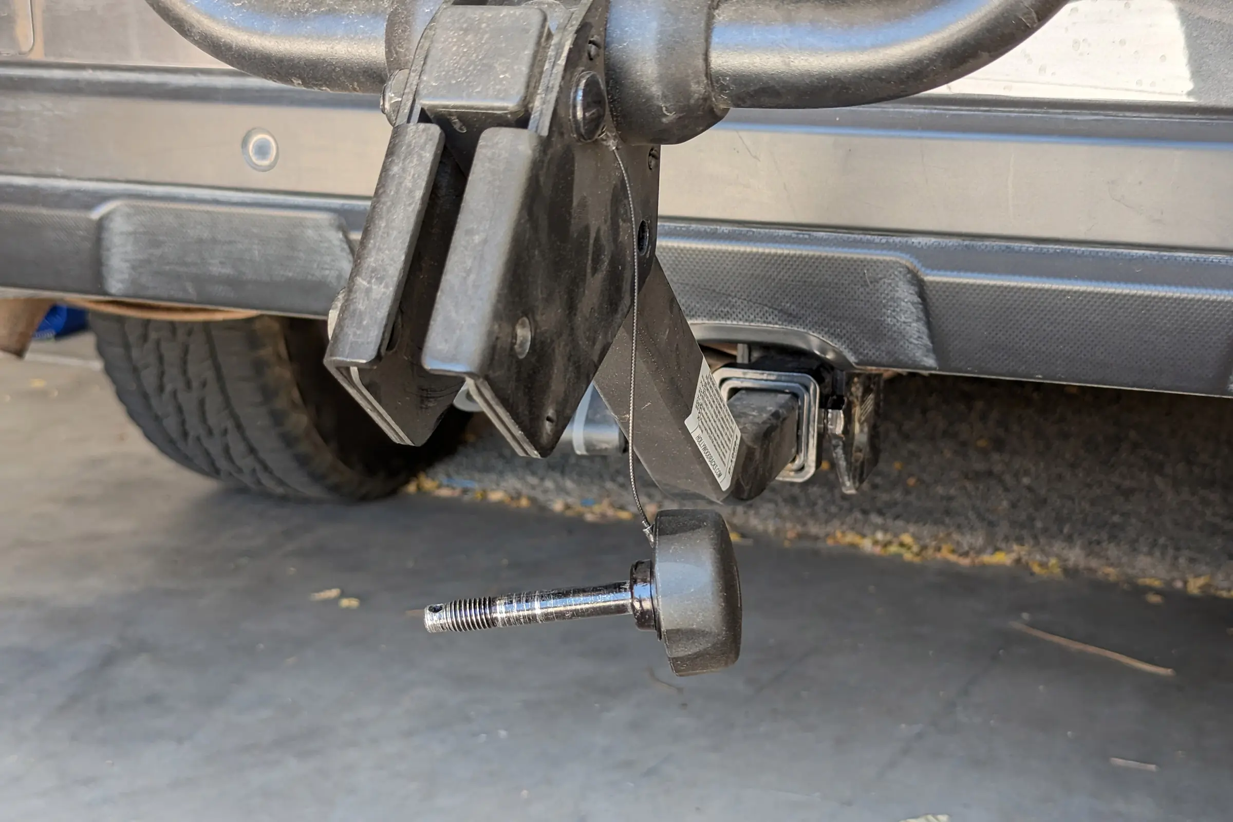 Hollywood Destination Hitch 2 Tethered Hinge Pin