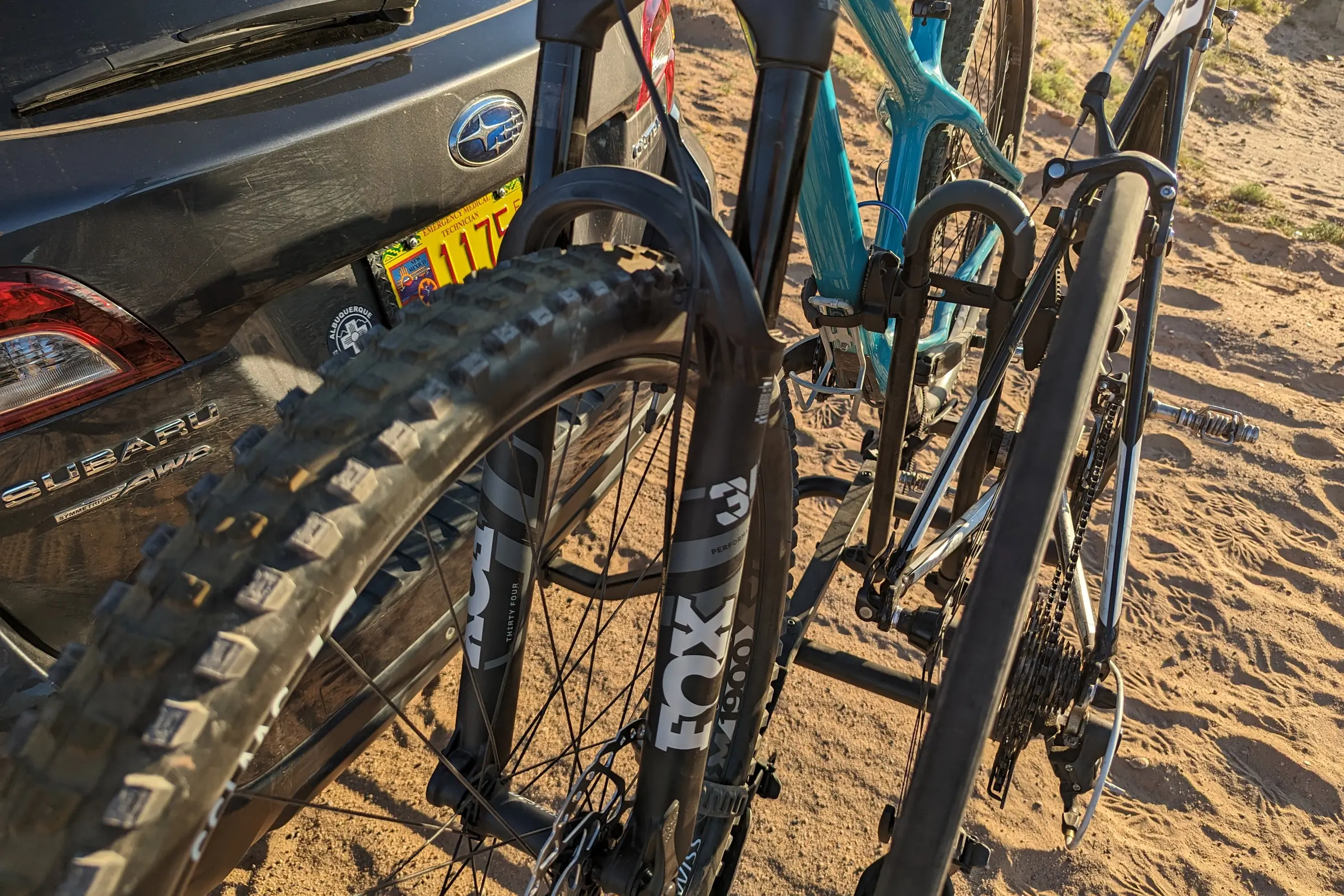 Hollywood Destination Hitch 2 detail