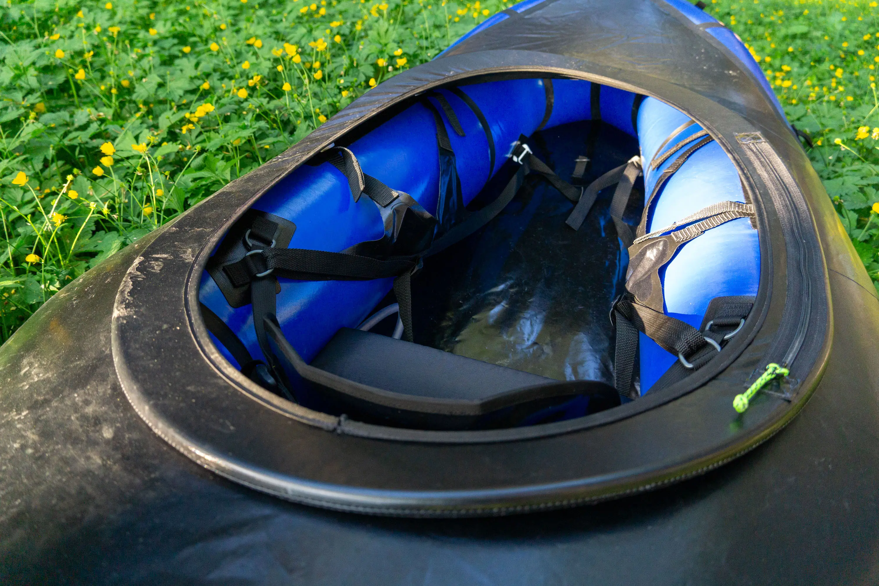 Interior Alpacka WW Refuge Packraft