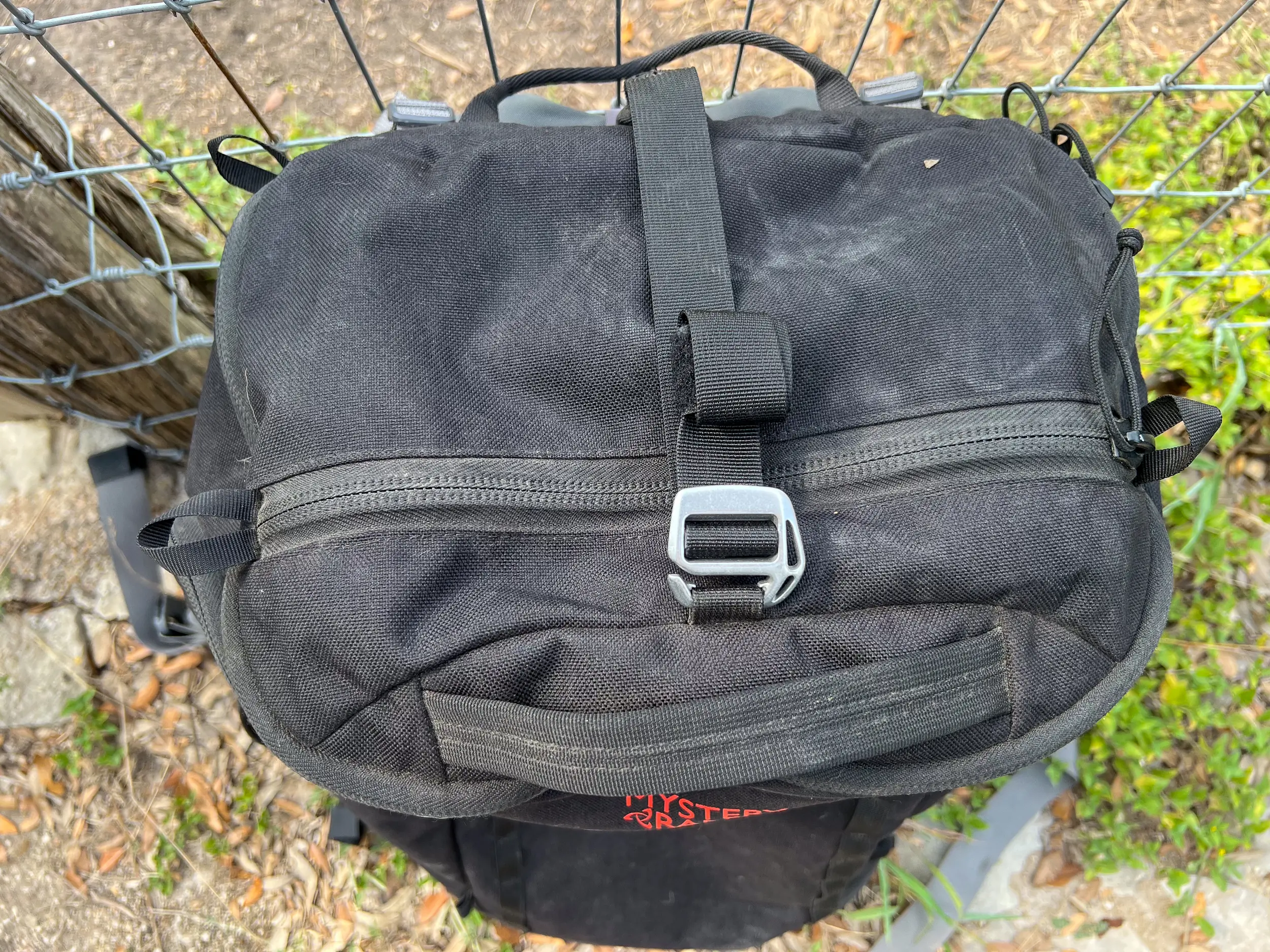 Mystery Ranch Tower 47 top 