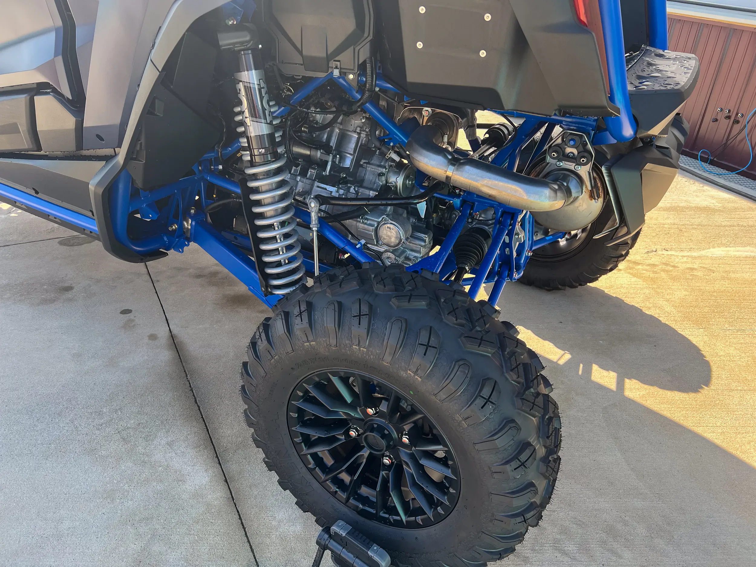 FOX Live Valve rear suspension 