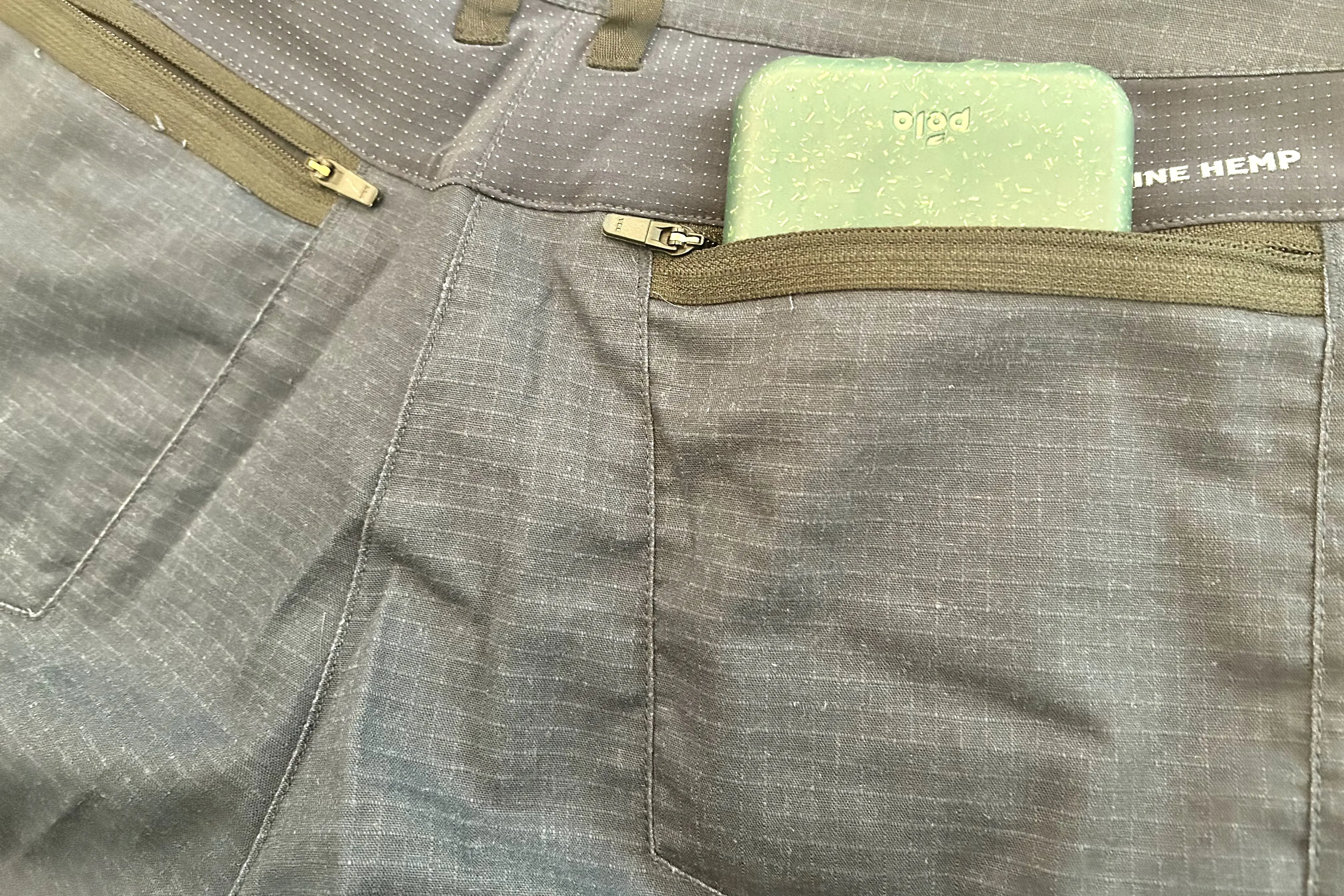 MENS新品未使用スキーパンツSalewa MENS新品未使用スキーパンツSalewa