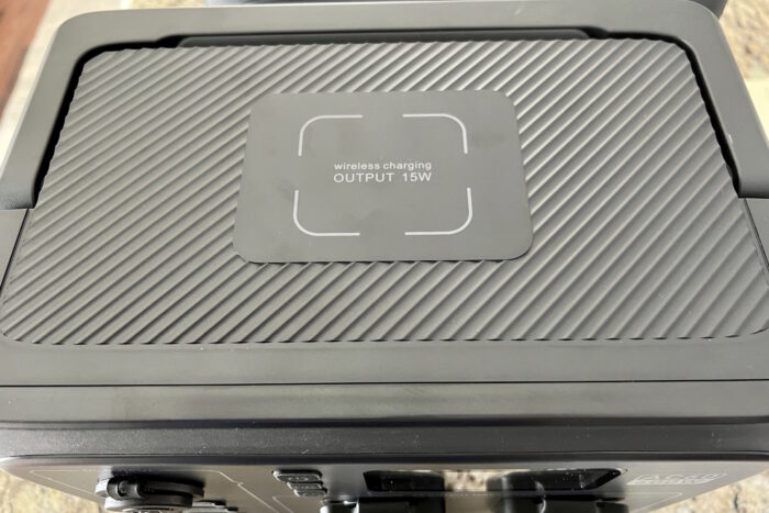 Bluetti Wireless Charging 15W Output