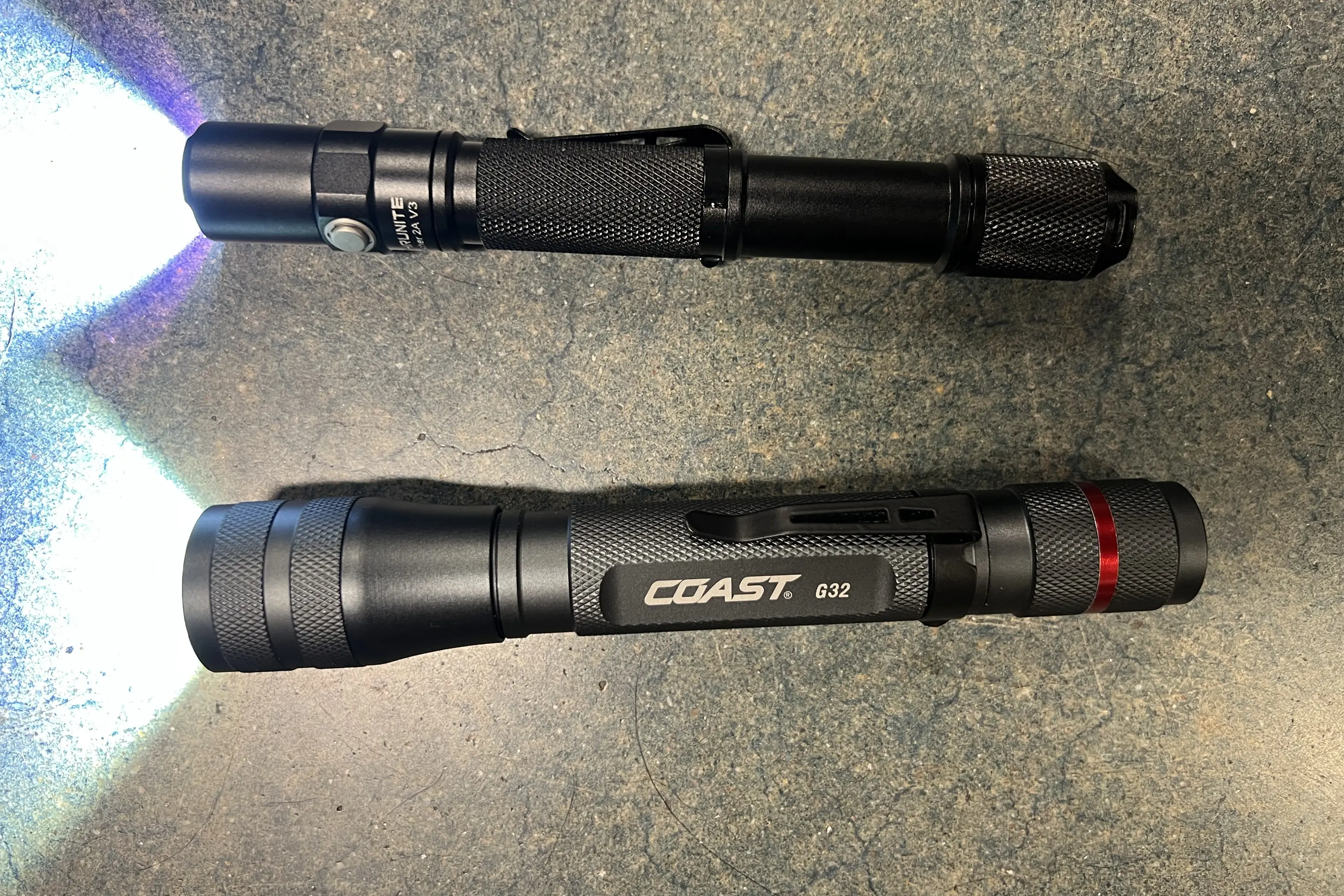 Coast G32 versus Thrunite Archer flashlights