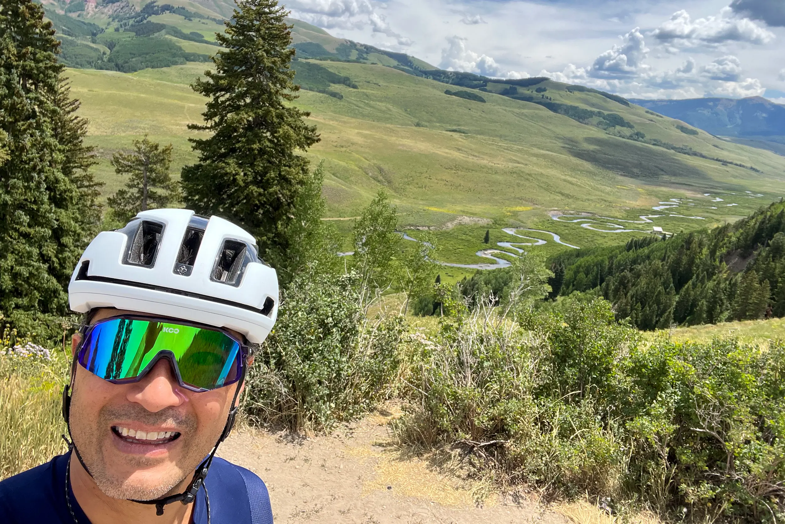 Cycling Editor Seiji Ishii testing the Best Cycling Bibs for Men