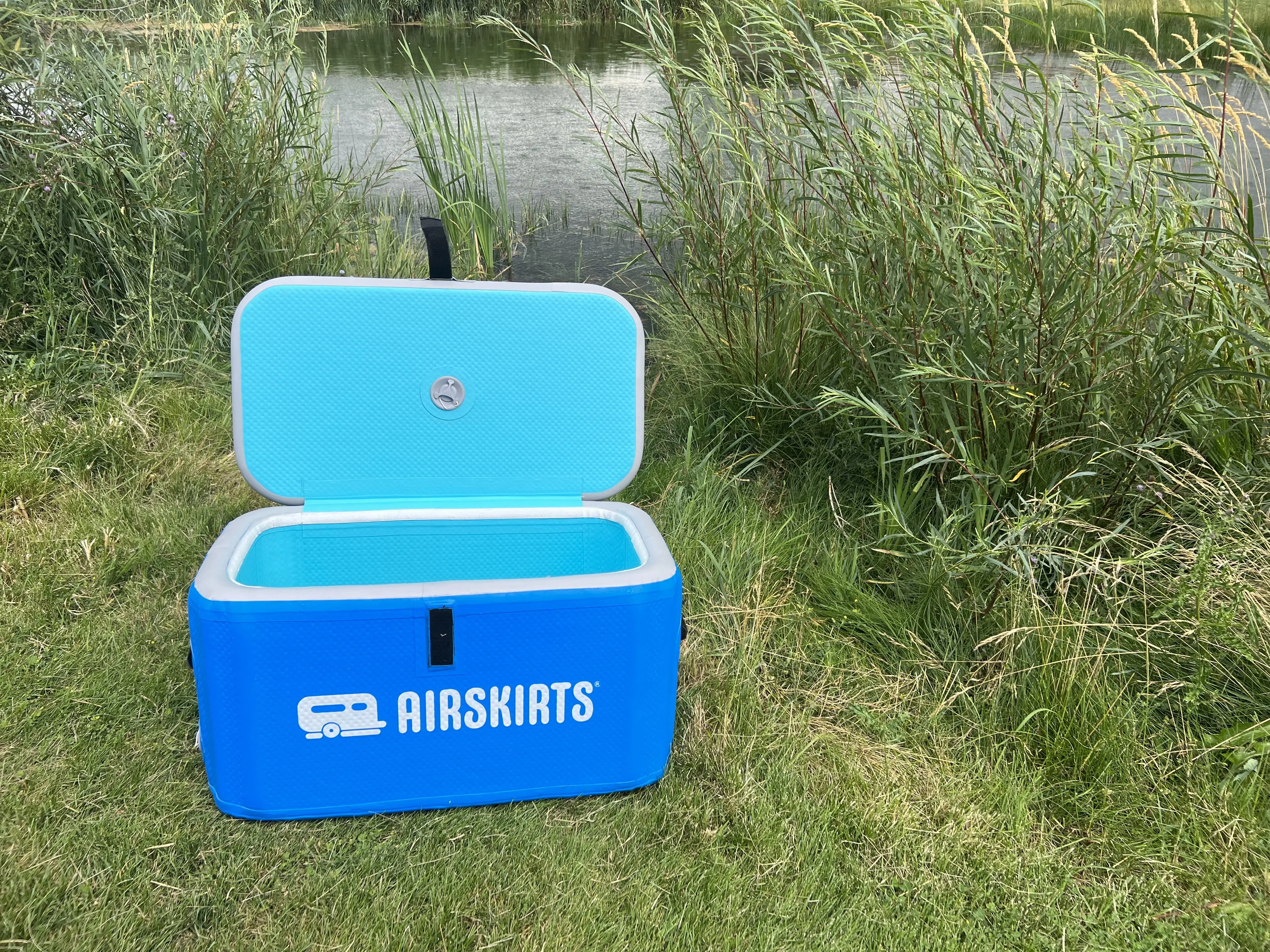Airskirts Inflatable Cooler