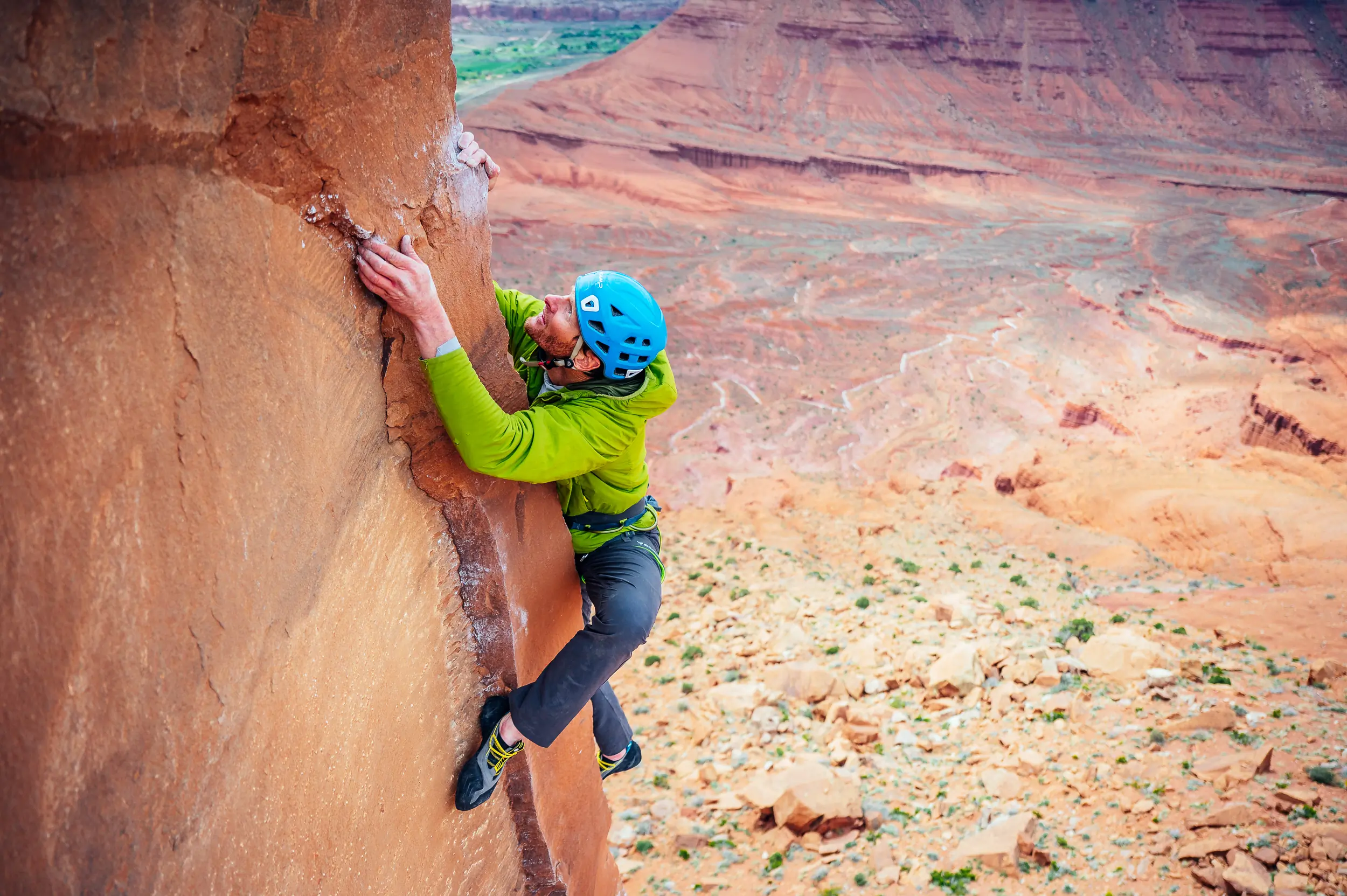 Scarpa Vapor S on a long sandstone route