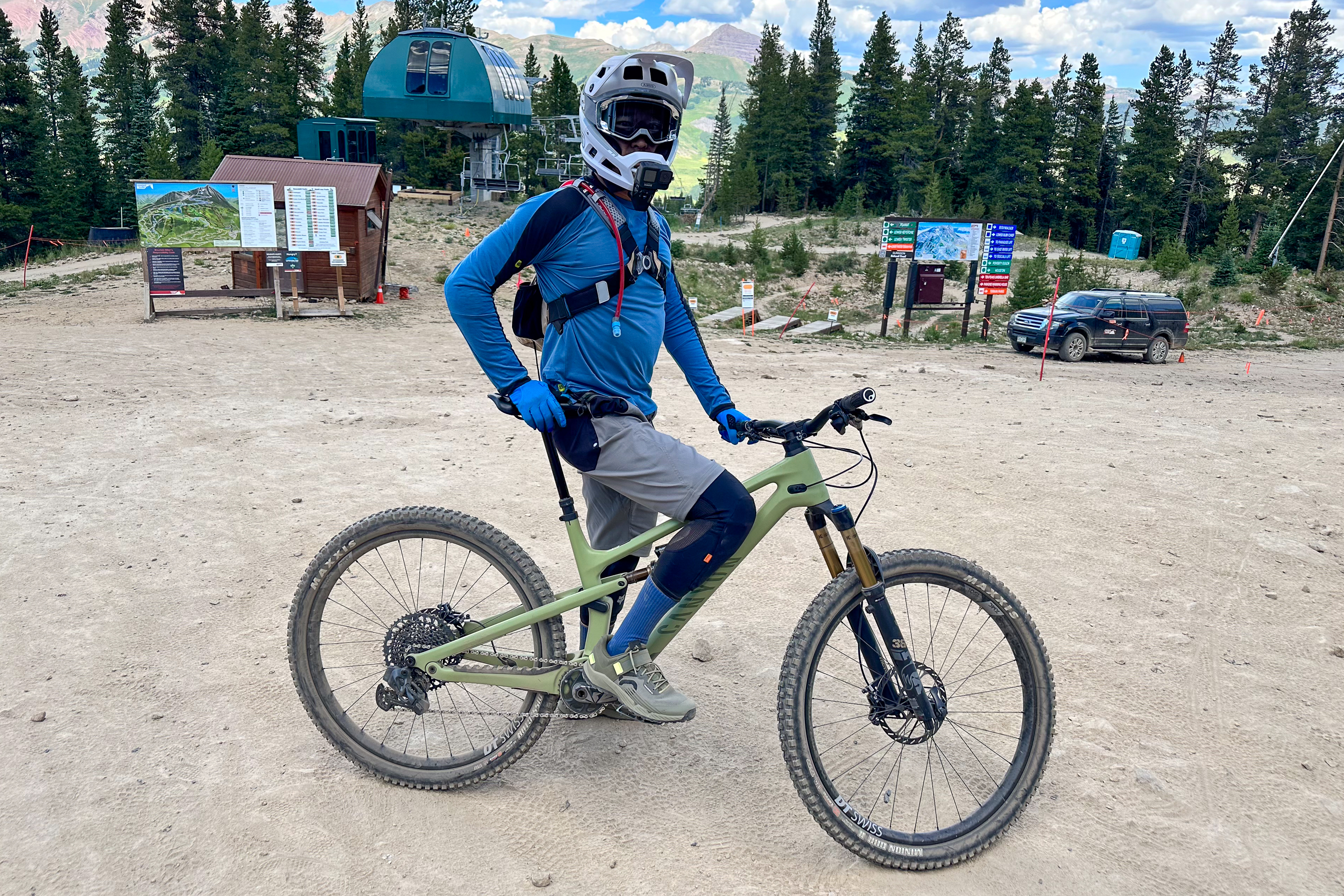 GearJunkie cycling editor aboard a D2C Canyon bicycle