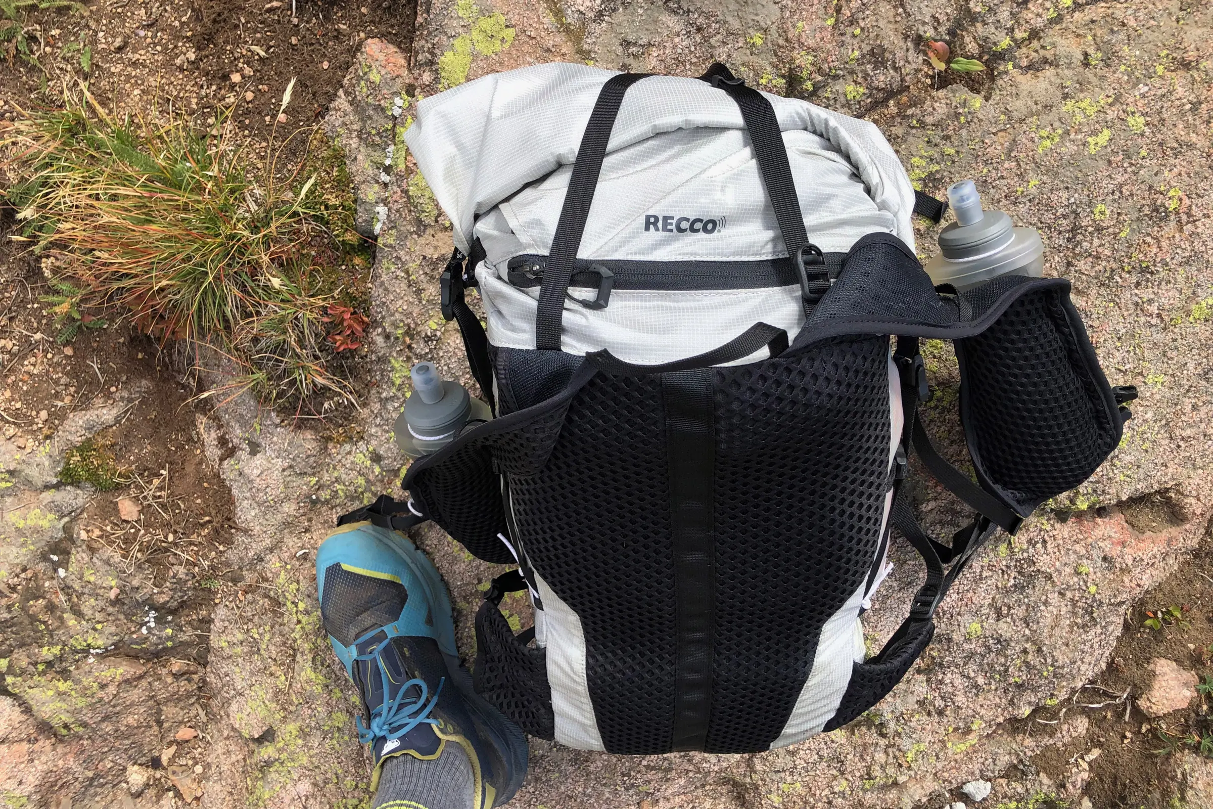 serratus pace ul 25 backpack zippers