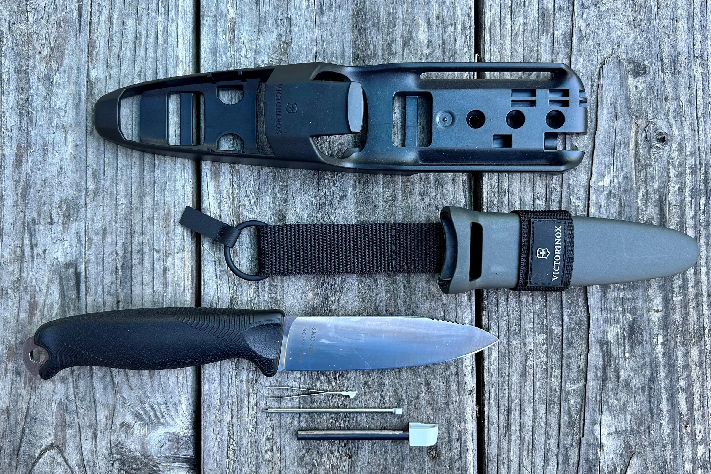 victorinox venture pro fixed blade knife with all the accessories