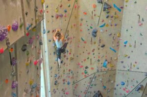 auto belay climber