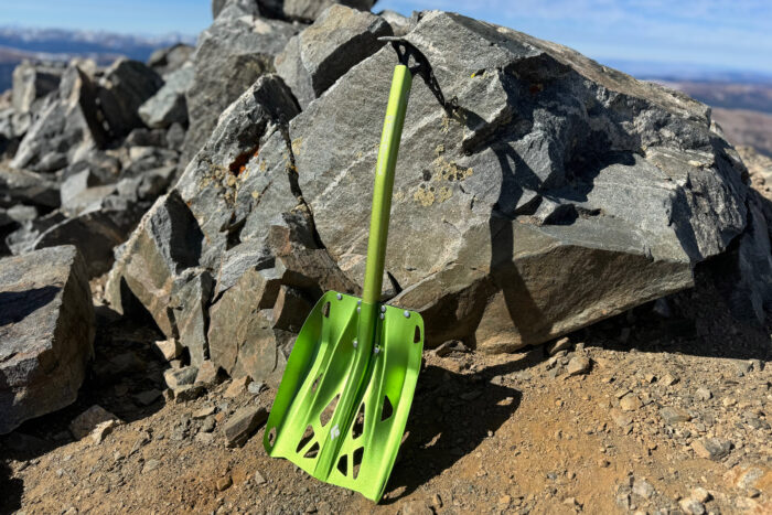 black diamond venom lt shovel and ice axe