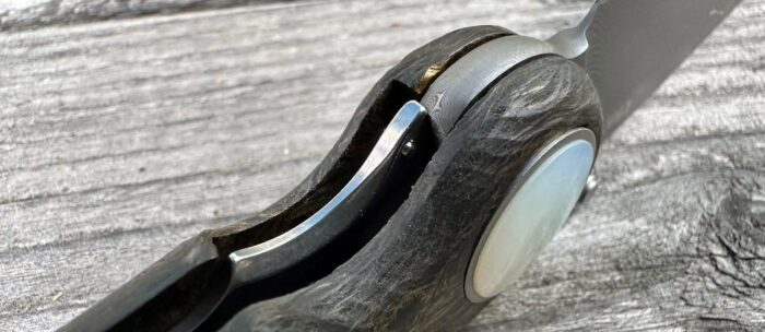 CRKT Pursue knife liner lock