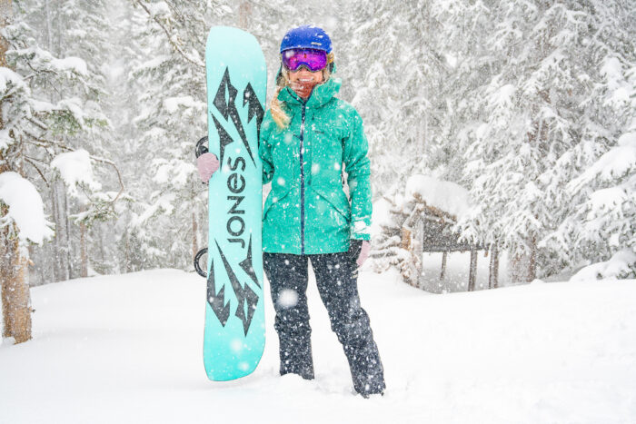 snowboarder testing the Trew Gear Stella PRIMO Classic in a blizzard 