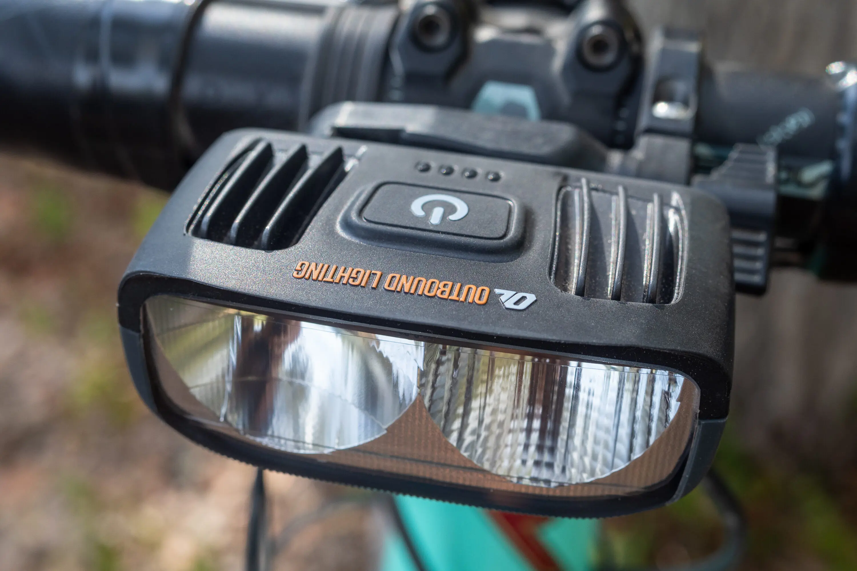 Outbound Lighting Detour Review: Won’t Blind Drivers, Unlimited Runtime
