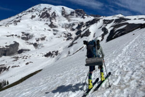 hiker climbing on the cascade volcanoes