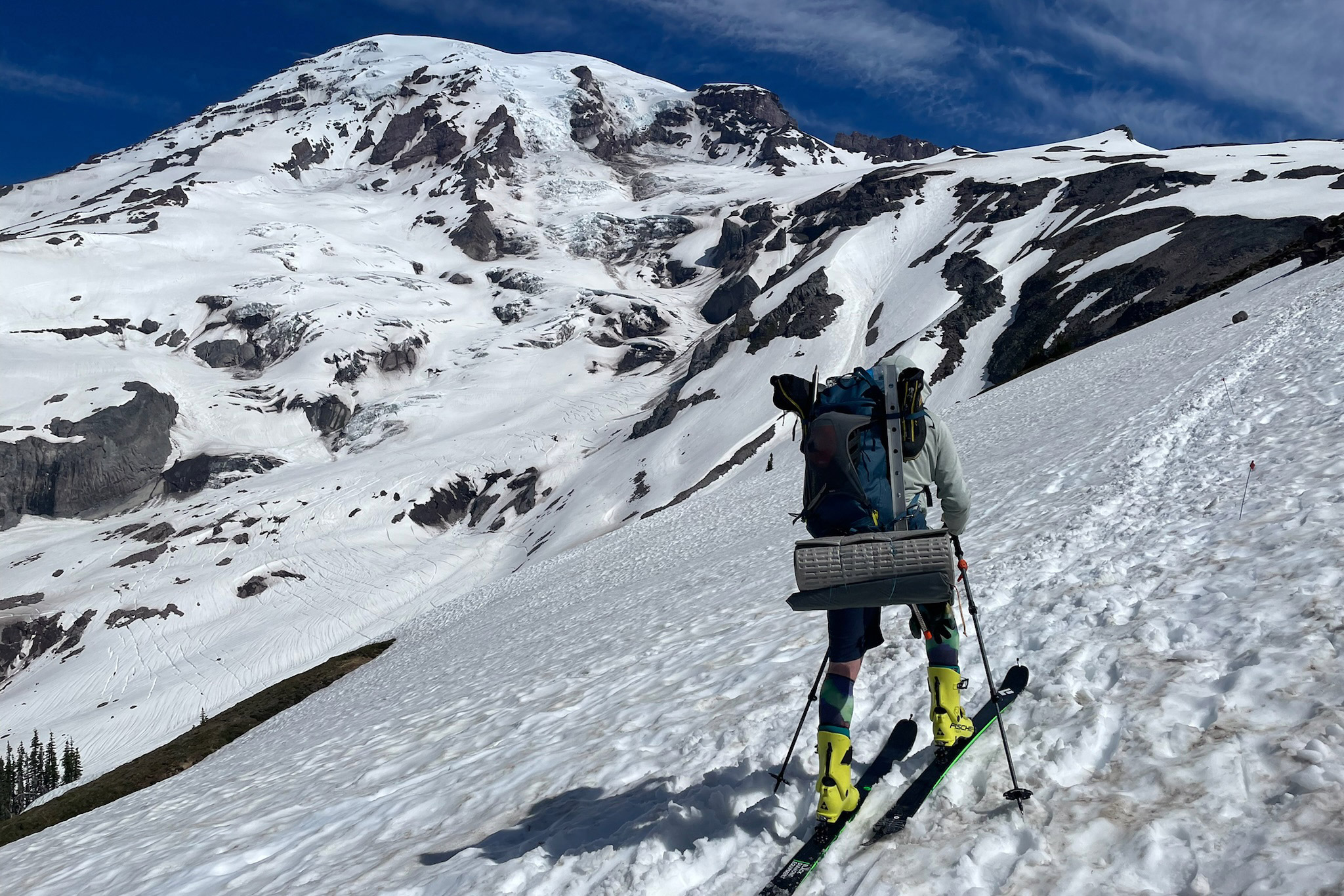 hiker climbing on the cascade volcanoes