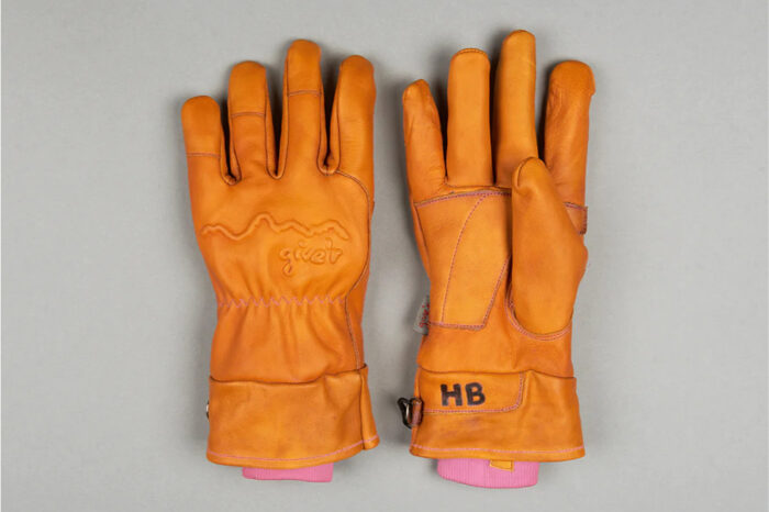 Give'r Limited Edition Breast Cancer Awareness 4-Season Gloves 