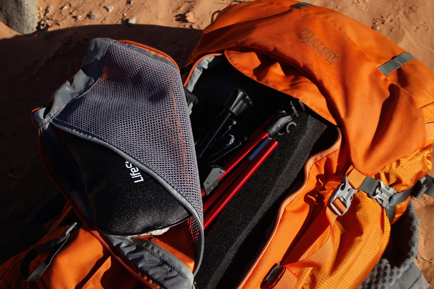 Mystery ranch front zippered pocketa