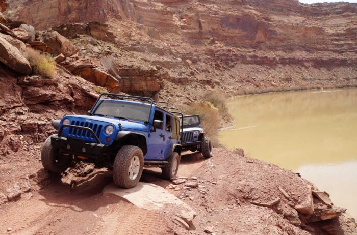 Jeep rock crawling in hey joe canyon