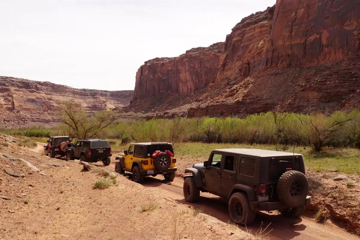 Jeep caravan in Hey Joe Canyon in Moab