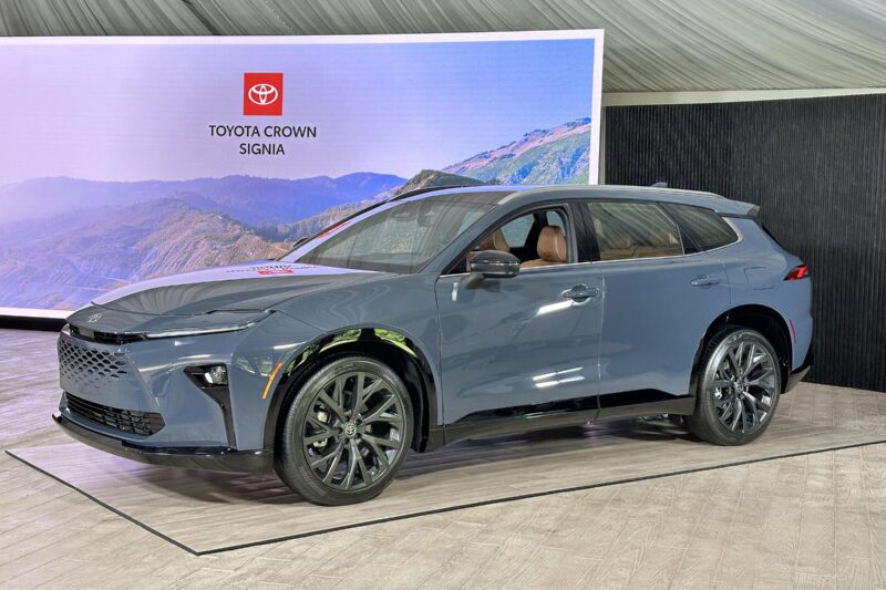 First Look: 2025 Crown Signia Ascends to Toyota’s Luxury SUV Throne