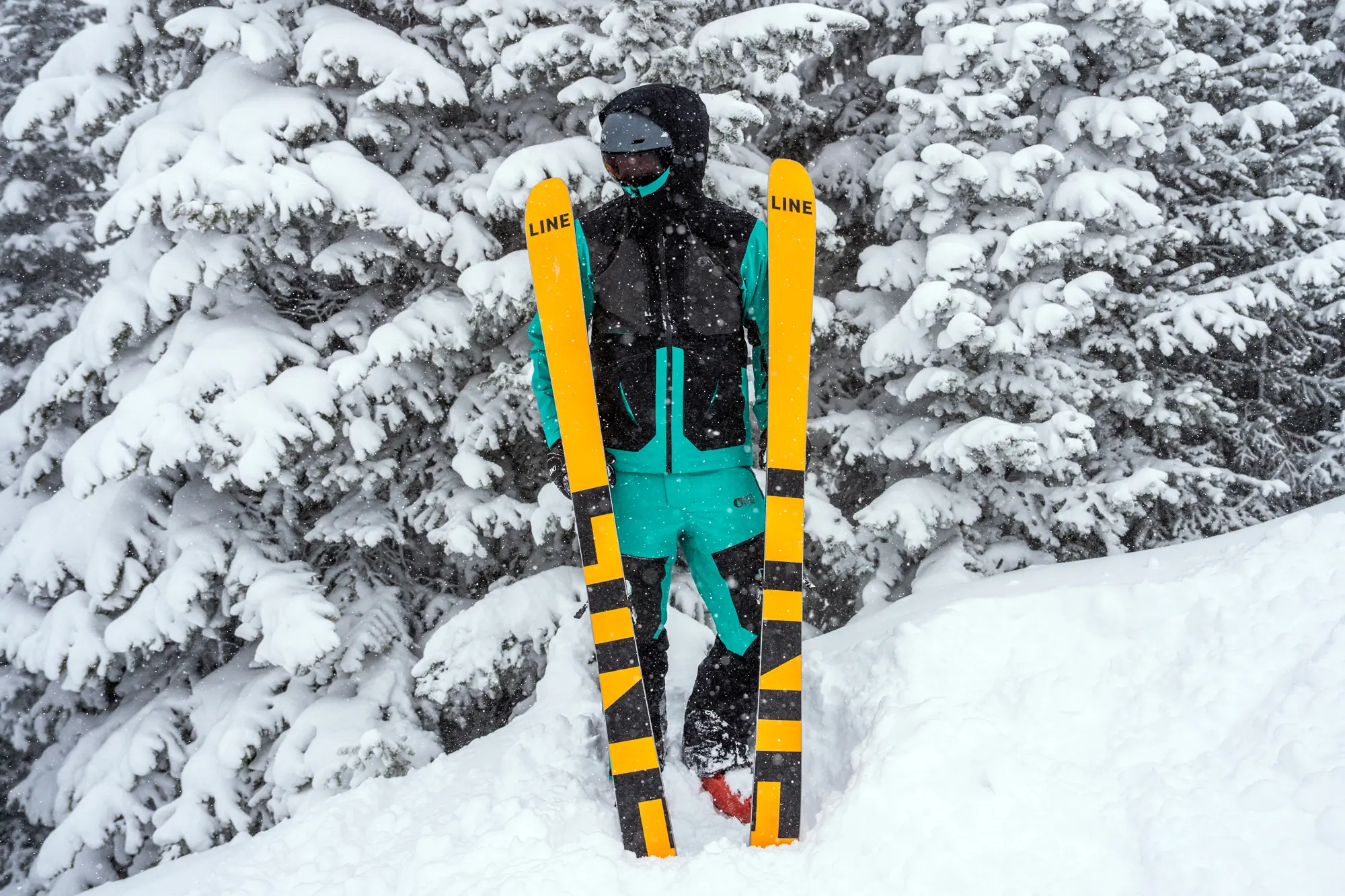 testing all-mountain skis