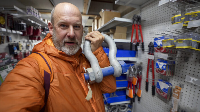 camper van breakdown in Deadhorse Alaska